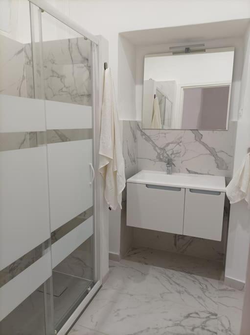 Nuova Casa Aprosio, Centrale E Vicina Al Mare Ventimiglia Exteriér fotografie